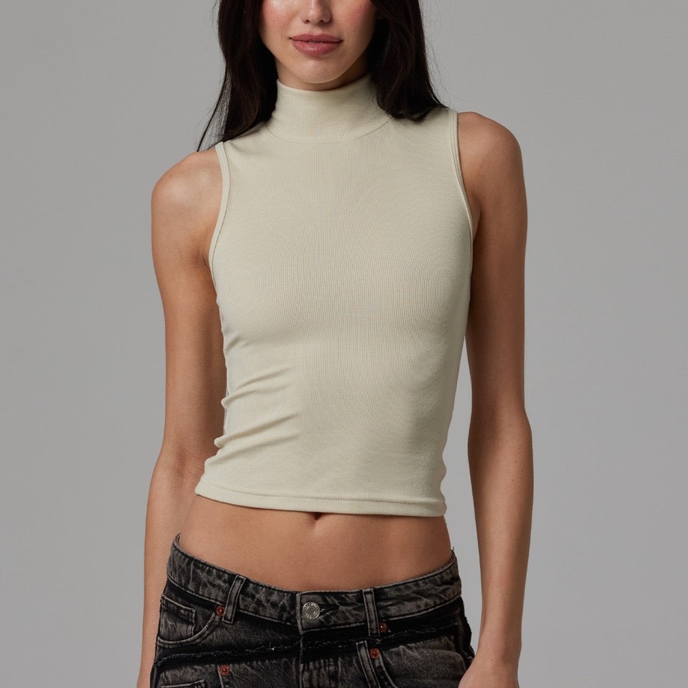 Talentless mock neck ribbed tank on bone xs